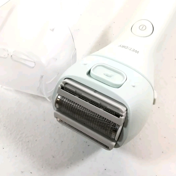 Panasonic Ladies Shaver - Picture 4 of 4
